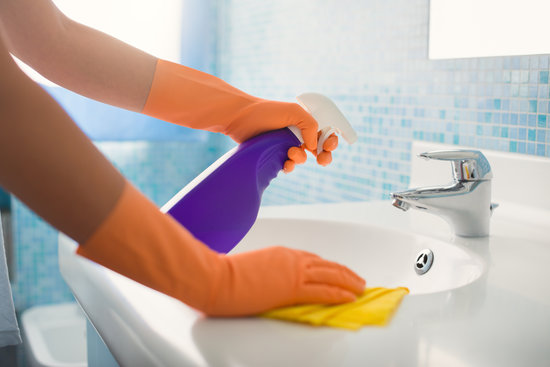 bathroomcleaning15 1